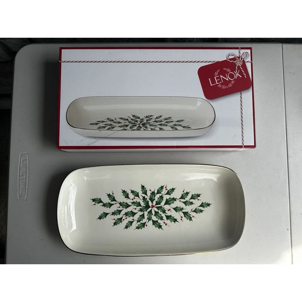 Lenox Fine China Christmas Holly Holiday Rectangular Bread Tray Dish Platter NEW